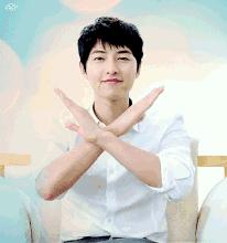 把《权利的游戏》拉下神坛的，还有这部韩版的枪炮与玫瑰...