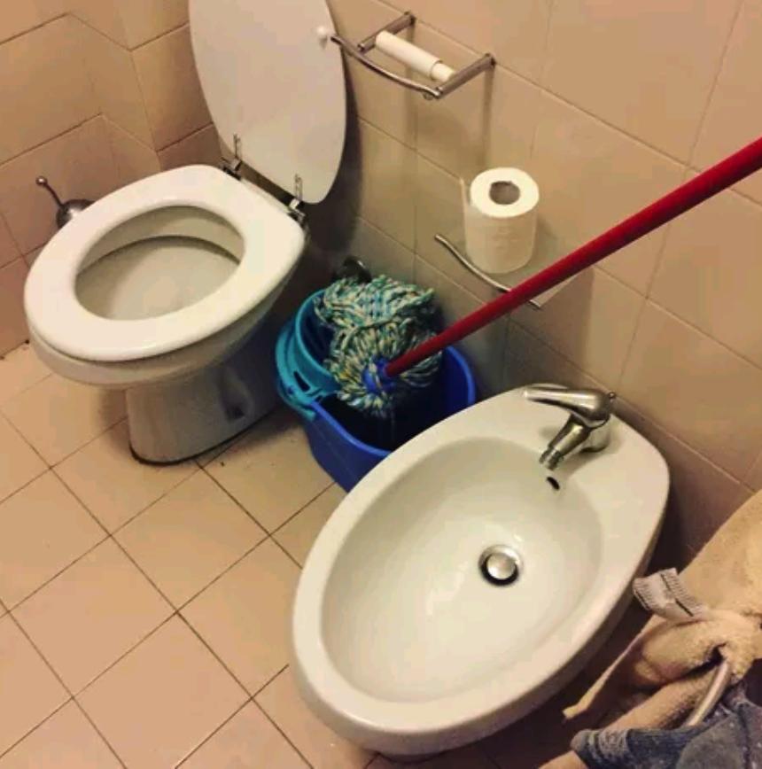 同学,别在“马桶”里泡脚啦