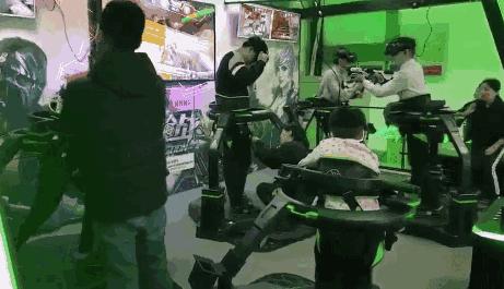 能把一条柴犬请来当服务员，也只有杭州这家新晋网红商场了吧……这波刷卡5折攻略，你一定收好！