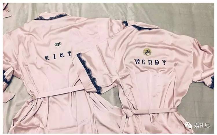 安以轩婚礼晨袍,安以轩陈荣炼婚礼晨袍