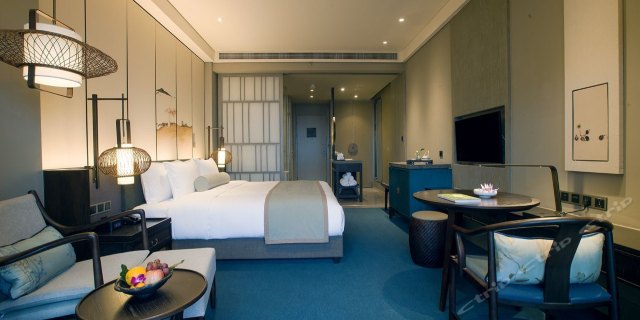 清风和煦，十里芳华，无锡灵山君来波罗蜜多酒店