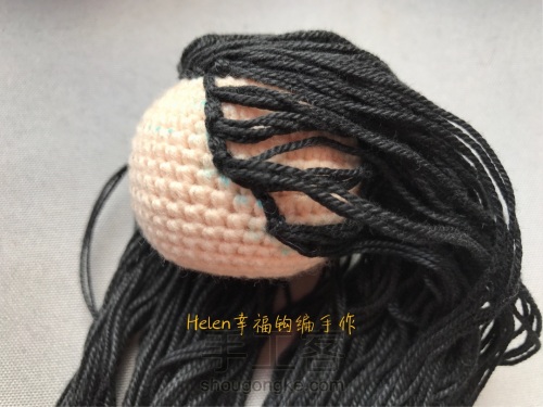 Helen老师简单几步教你做出一个萌萌的钩编娃娃