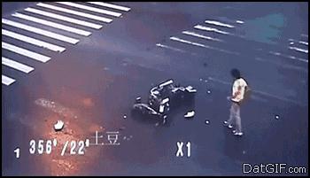 车祸动态图集锦（3）之死里逃生