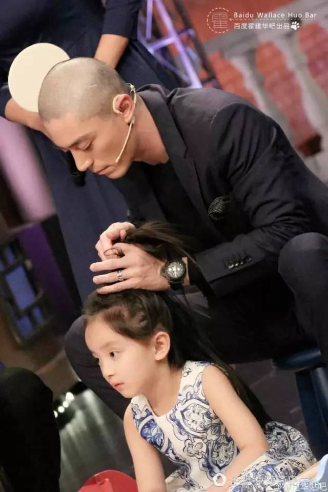 周董婚后更是把昆凌宠成了公主,昆凌被周杰伦宠上天网友大呼好甜