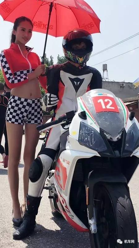 杞﹀弸椋庨噰渚濇棫鍥剧墖,杞﹀弸涓汉椋庨噰闆嗛敠