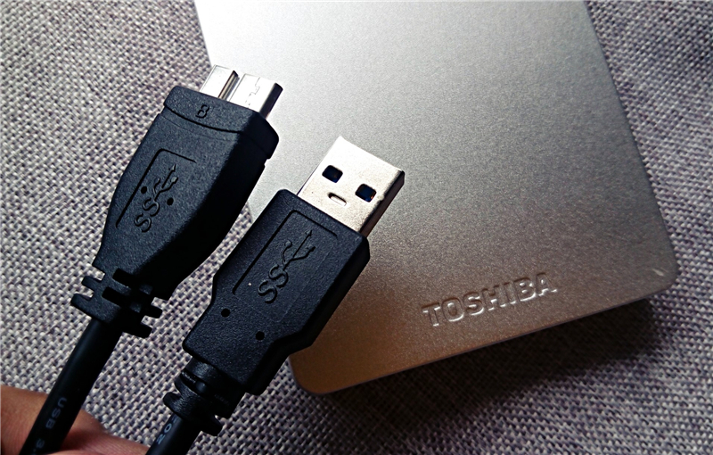 东芝移动硬盘新小黑a52TB评测,东芝2.5寸硬盘评测