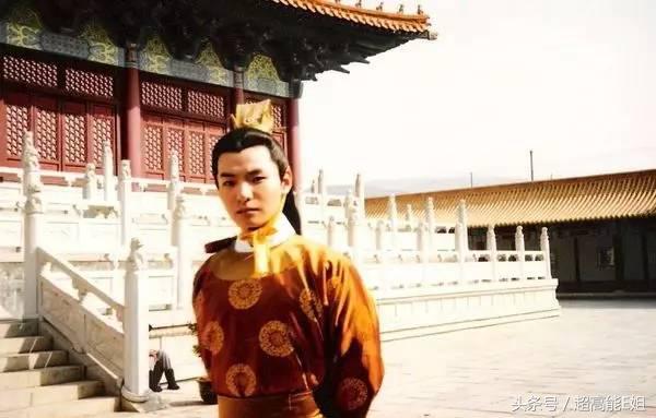 “施吉”周超卖小龙虾，惠英红成影后，揭《忠勇小状元》演员现状