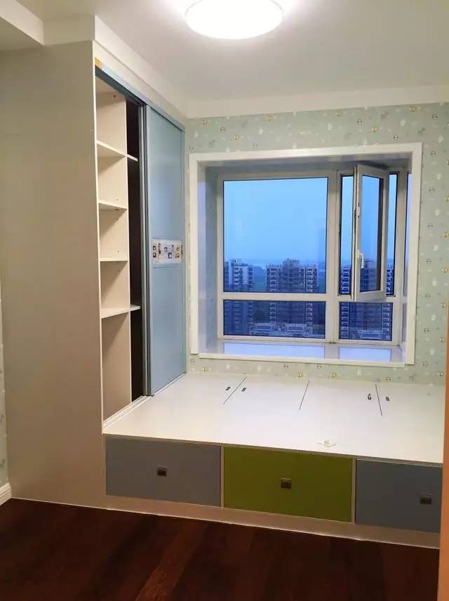 装修时地板颜色,装修后地板颜色变浅