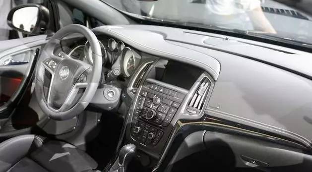 别克“敞篷英朗”1.6T+200马力,只需二十万?