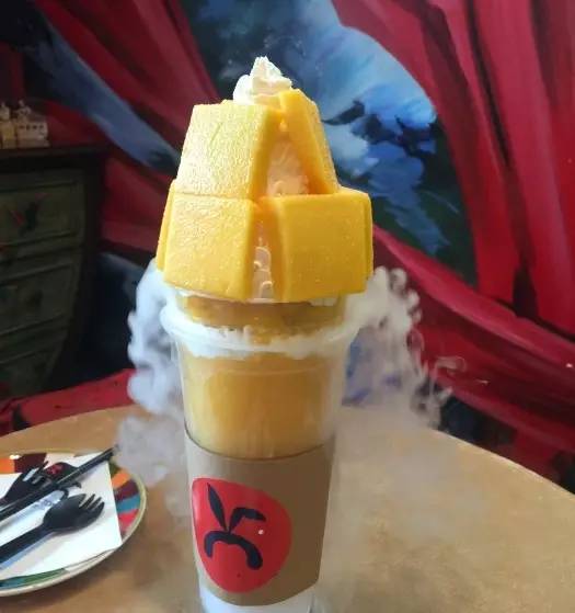 8个不同颜色的冰淇淋,西安创意冰淇淋推荐