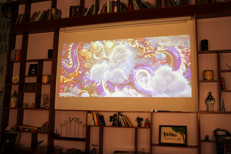 坚果睿途r8投影仪怎么用,坚果投影仪睿途r8死机