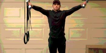 纠正肩胛骨突出的办法视频,如何矫正肩胛骨翘起来