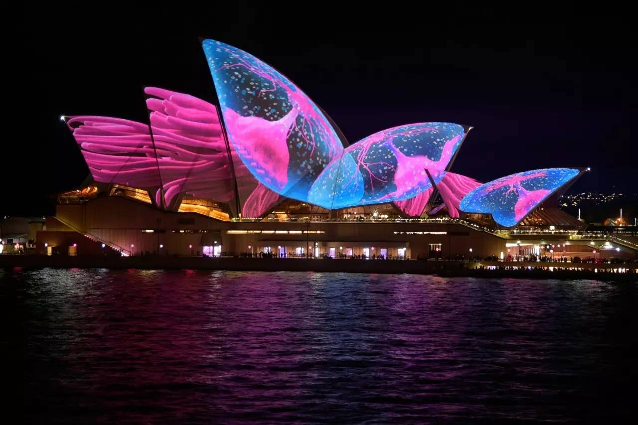 北石：这个由一群流放者建立的国家如今居然这么发达和美丽