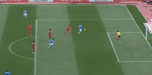 世青赛一球成名，却因脾气遭球迷诟病，今若不改重返国足无望