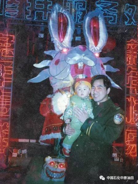 油田老照片,曾经有上万人居住的地方