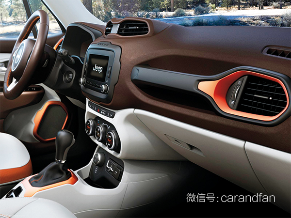 斯巴鲁xv对比jeep自由侠,19款广汽菲克jeep多少钱