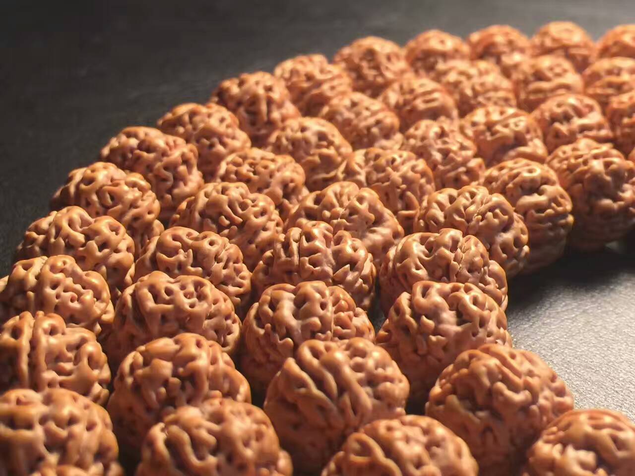 如何盘刷出漂亮的金刚菩提,金刚菩提怎么刷出玻璃底