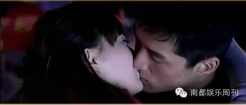 胡霍派糖过白色情人节啦！胡歌一边说不在爱情里，一边当CP王啊！