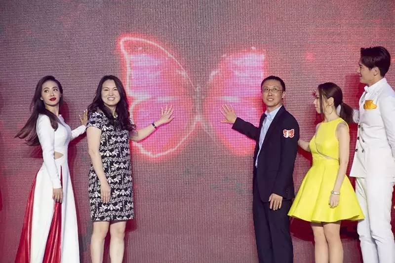 火爆|男神、女神们喊你一起变美,京东免单啦!