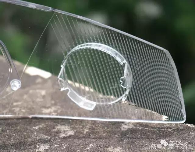 舒伯特揭面盔评测,舒伯特c4pro和agv揭面盔哪个好