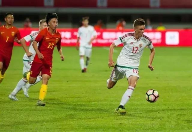 再把“雄起”吼起来!成都足球要“开挂”,球场将超300个