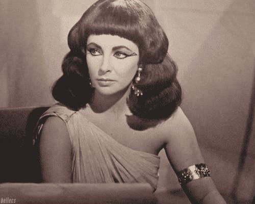 从土得掉渣到出人头地,现在最流行的腮红