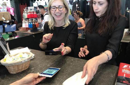 拒绝刷卡现金！中国第二个无现金城市诞生，网友惊呼：是武汉