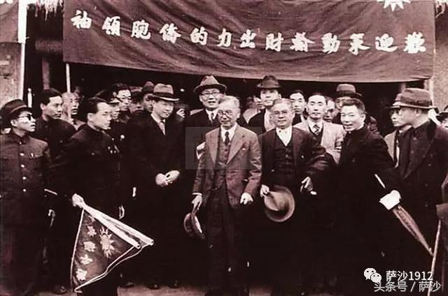 解放军和敌人1v1肉搏,解放军单挑片段