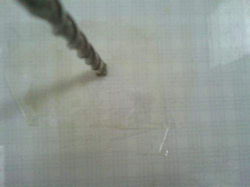 瓷砖打孔用什么钻头不裂,如何在瓷砖上打孔瓷砖不容易裂