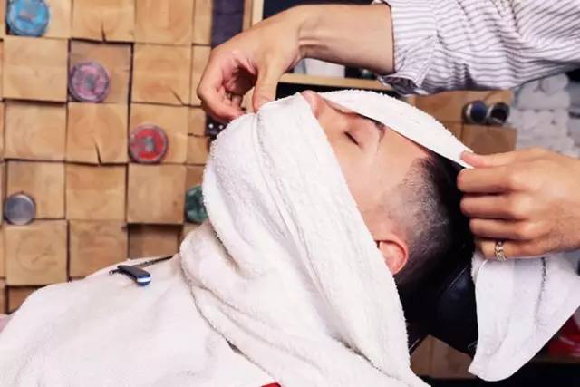 剃须美学，每一个清晨都是一次感悟人生与加冕仪式