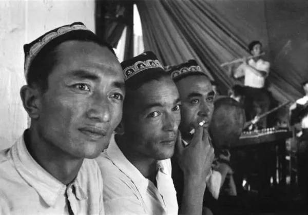 这个新西兰人用4个月走遍了中国,他镜头里的祖国你肯定没见过……