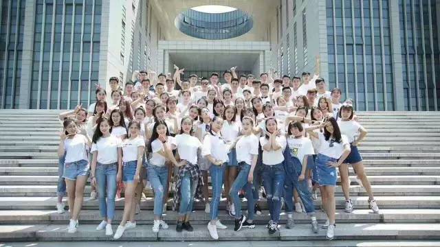 学校毕业季舞蹈大学,学校毕业季的舞蹈