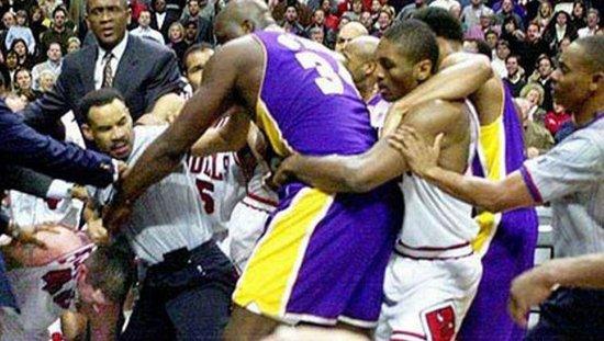 巅峰韦德和哈登单挑,韦德哈登冲击场均