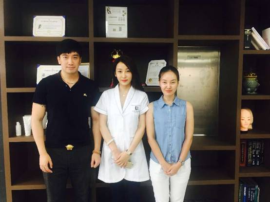 小店也能做成大生意——漂亮女孩杨梦丽的社区小店