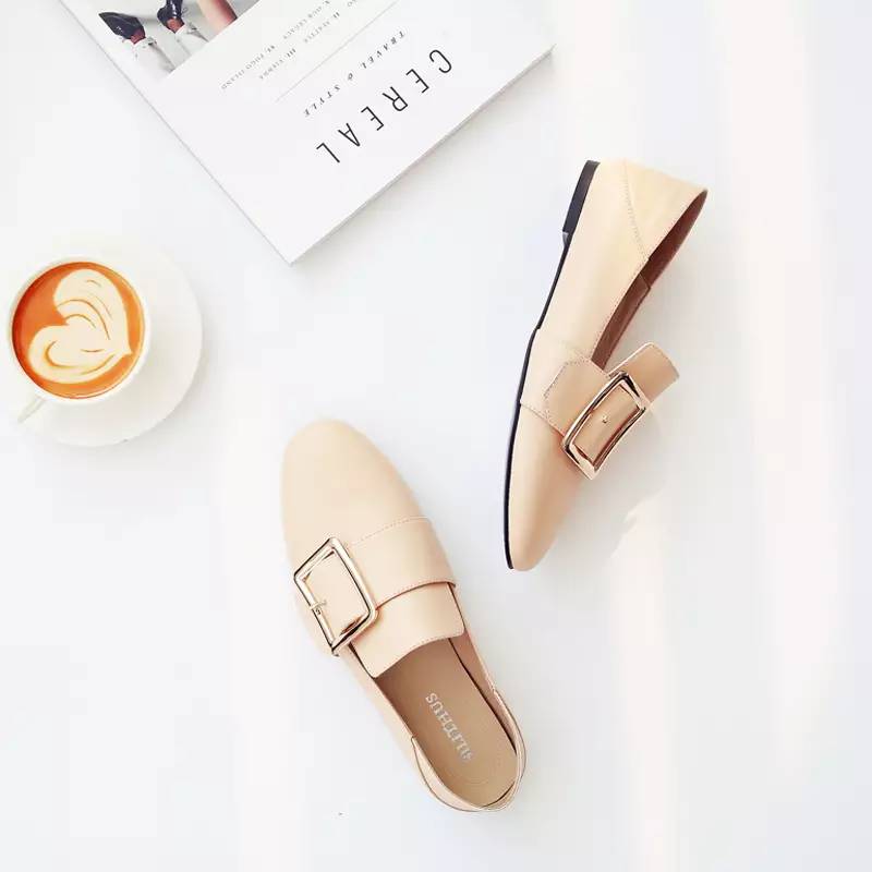 鞋柜必备这4双小白鞋百搭又时髦,鞋柜必备百搭又白菜的鞋