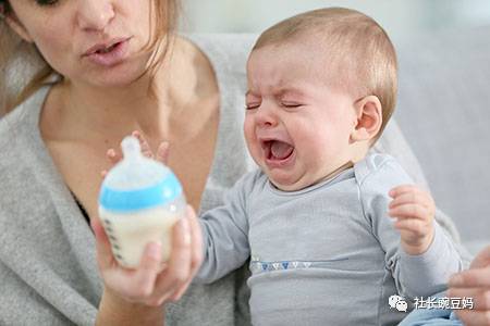 一岁三个月宝宝不吃辅食怎么办,一岁三个月宝宝不吃辅食只喝奶