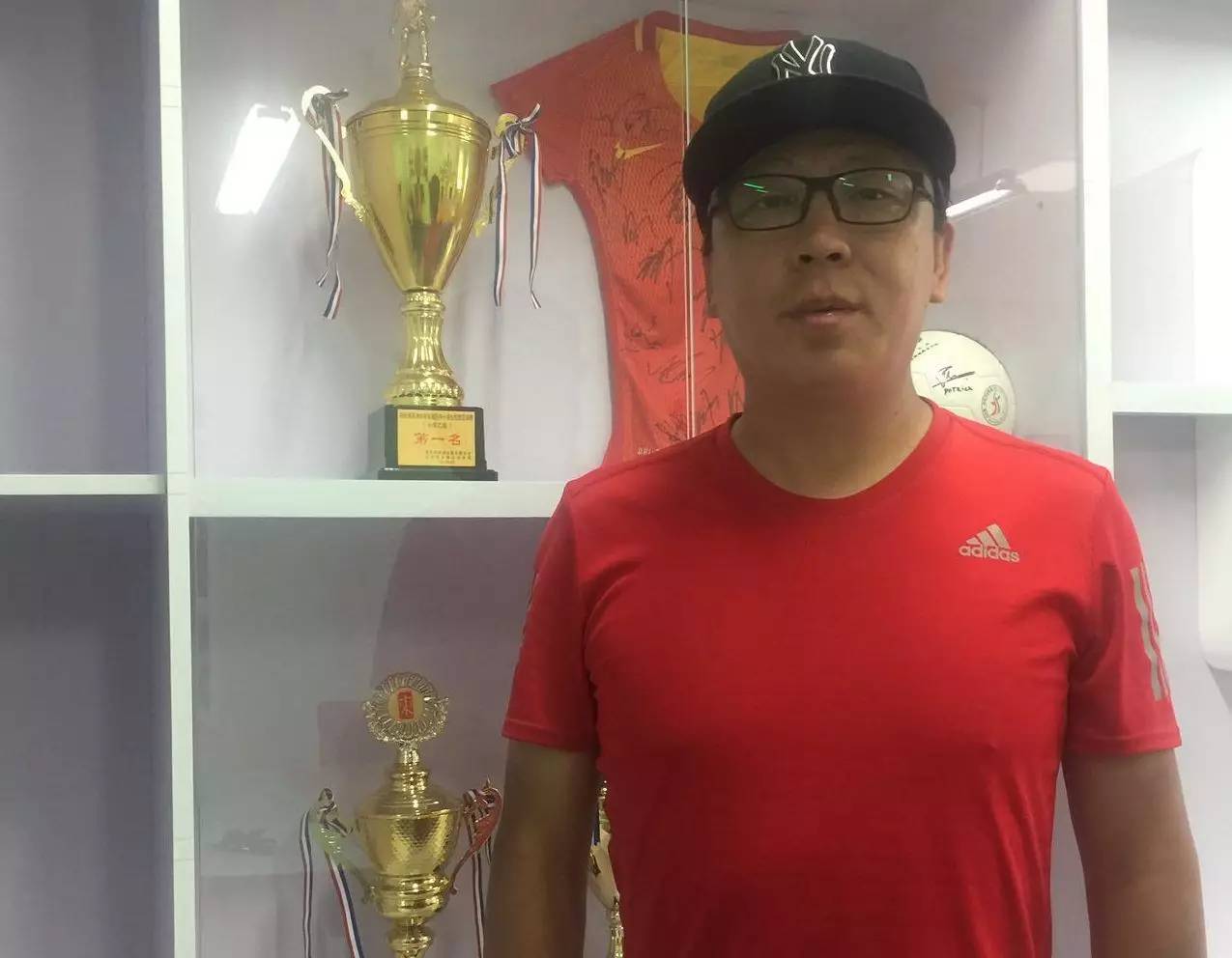 小学校园足球联赛活动简报,快乐足球联赛小学生