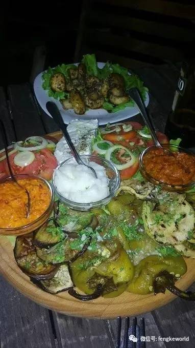 私奔到马其顿，为了一场皇马曼联的轰轰烈烈的爱情