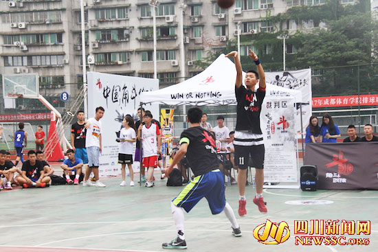 中国角斗篮球高校争霸赛成都赛区总决赛收官