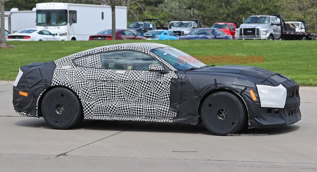 2013款东南菱悦v3亲民版发动机,东南菱悦v3手动挡新车价格