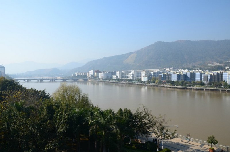 去云南旅游买的玉镯子是真的吗,去云南买玉手镯是真的吗