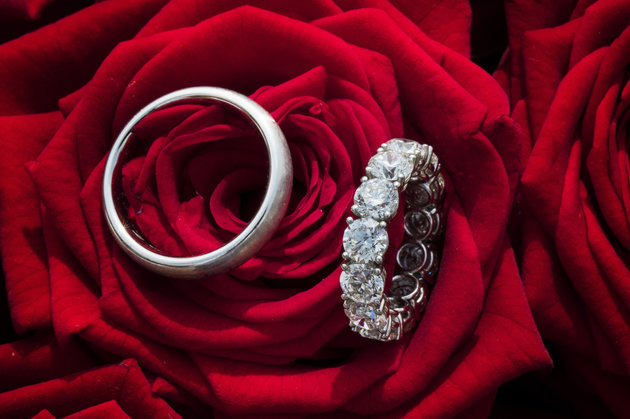 施华洛世奇女继承人婚戒,施华洛世奇女继承人婚戒之谜