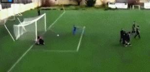 足坛历史十大惨烈斗殴,足坛十大暴力事件第一名