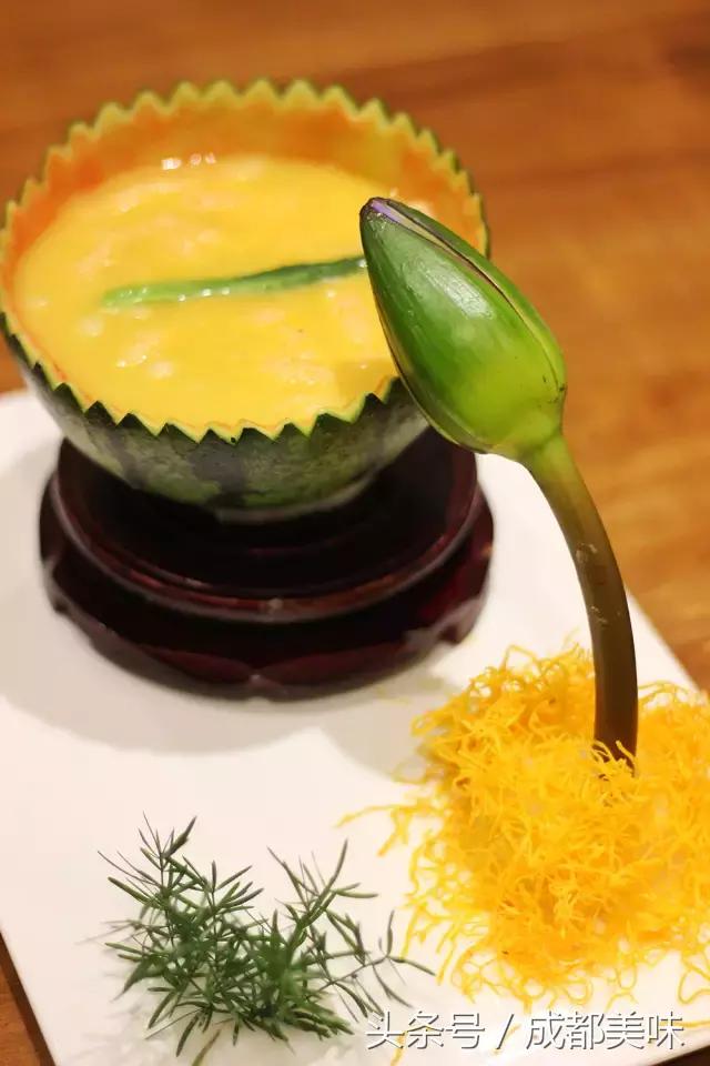 硬是歪得起飞！这家店包含四季，还扬言要吞吐万物！