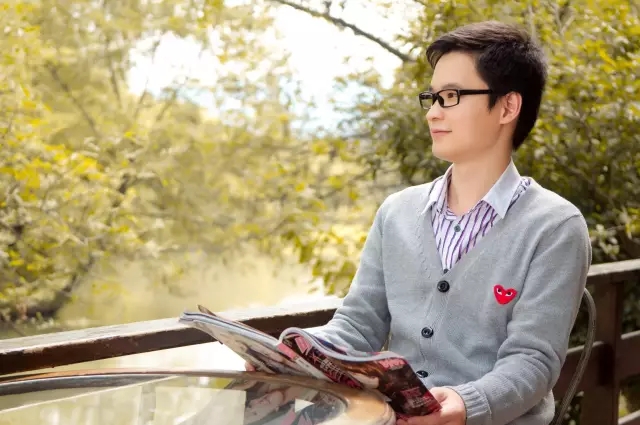 检察官读诗：罗曼特朗诵顾城《在淡淡的秋季》