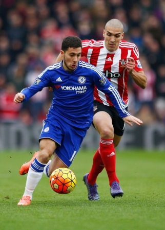 小法和皮尔洛长传球,gif首开纪录莫伊塞斯右脚抽射破门