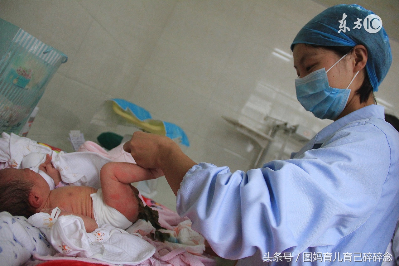 新生儿前三个月的护理指南,新生儿宝宝日常护理第三周