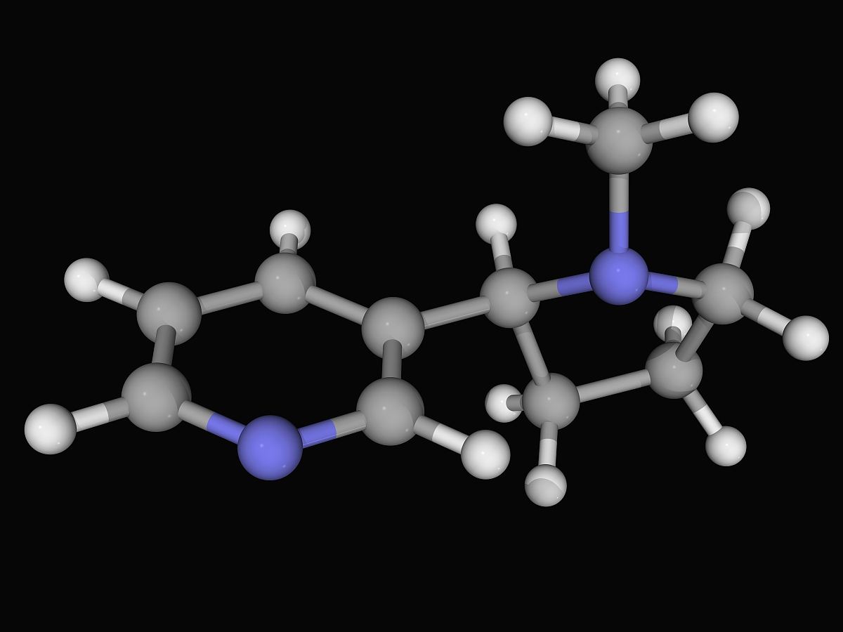 吸烟和喝酒哪个对胃伤害大,吸烟和喝酒对胃伤害大
