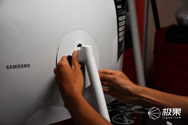 三星最好的显示器是什么,为什么大家都说三星的手机屏幕好