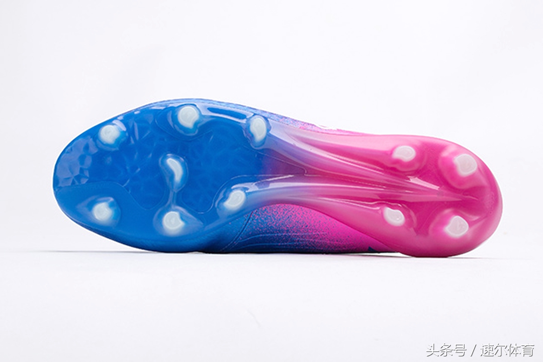 预算500足球鞋,500左右性价比最高的足球鞋